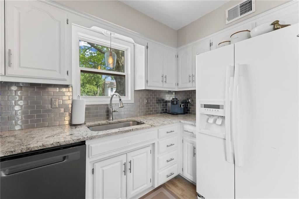 547 N Persimmon Drive — photo 9