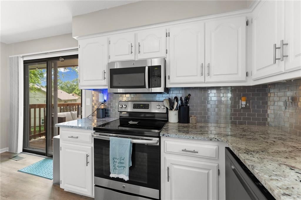 547 N Persimmon Drive — photo 10