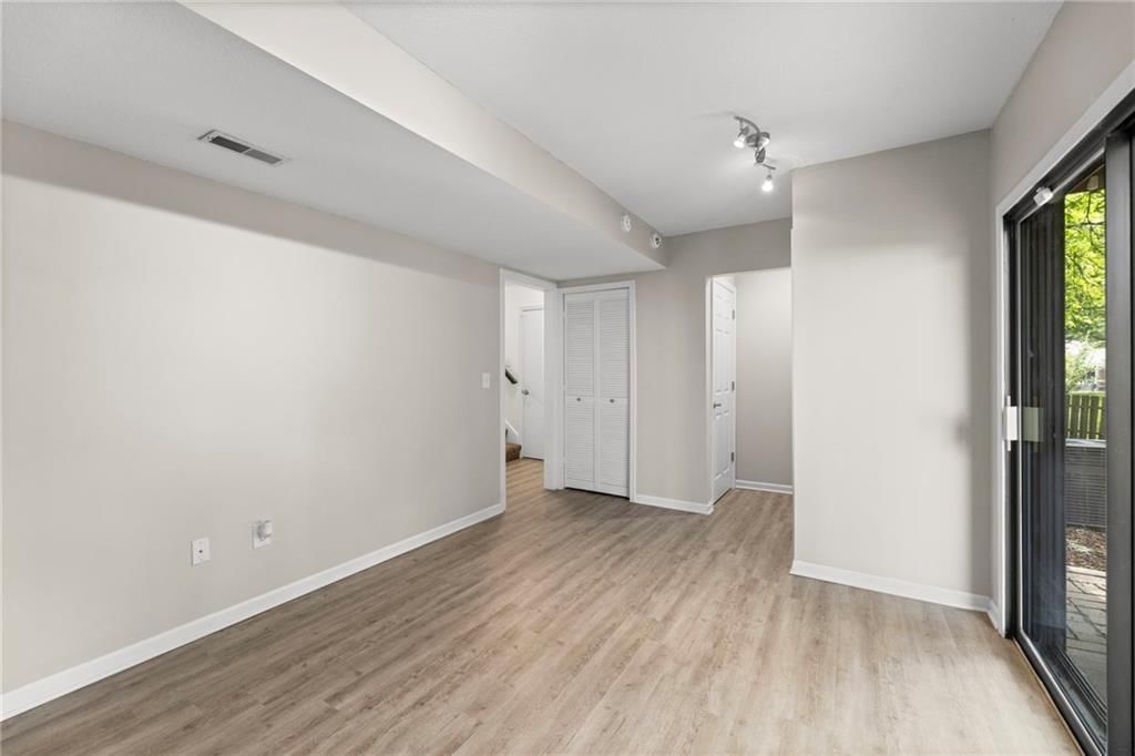 547 N Persimmon Drive — photo 24