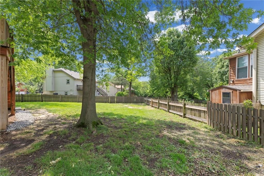 547 N Persimmon Drive — photo 28