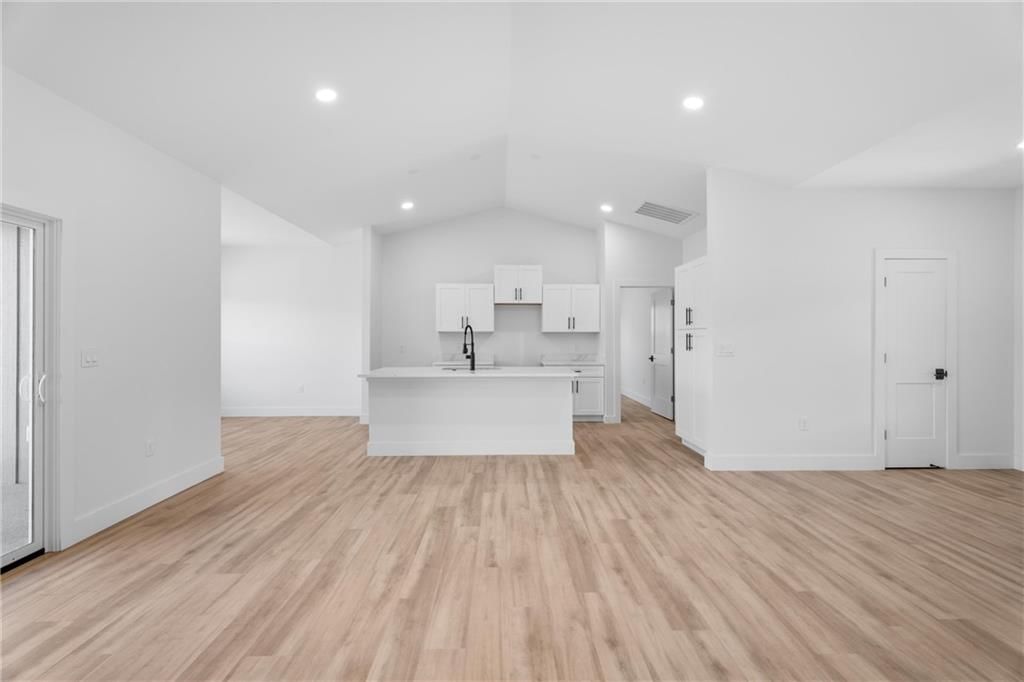 612 Catalpa Street — photo 10