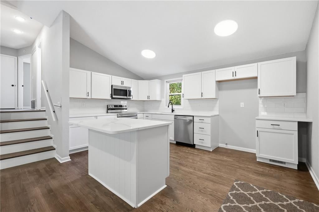 3401 NE 67th Street — photo 7