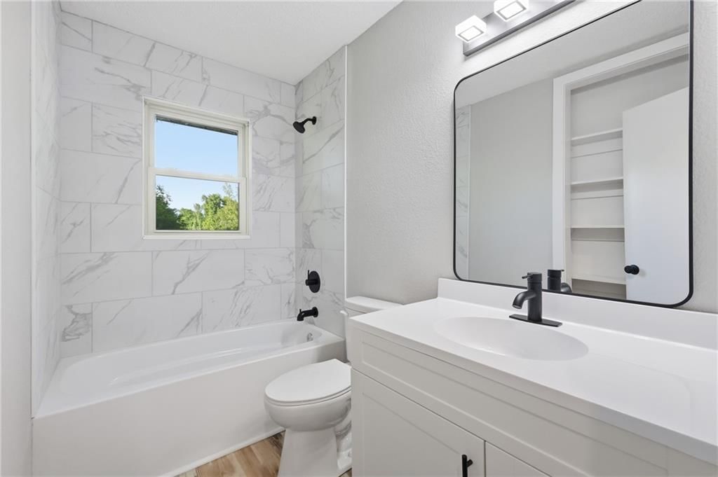 3401 NE 67th Street — photo 11