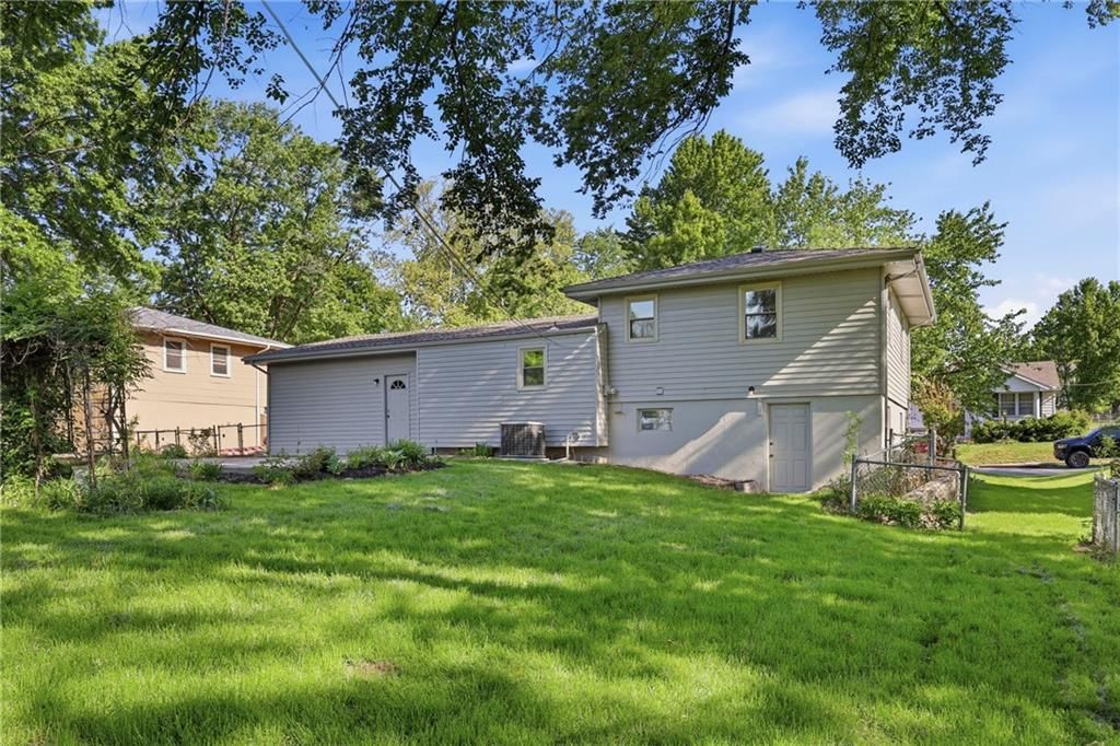 3401 NE 67th Street — photo 26
