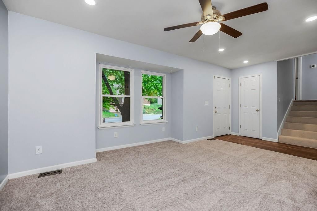 7911 N Stoddard Avenue — photo 4