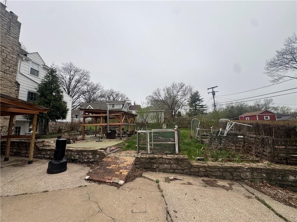 1410 S Broadway Street — photo 4