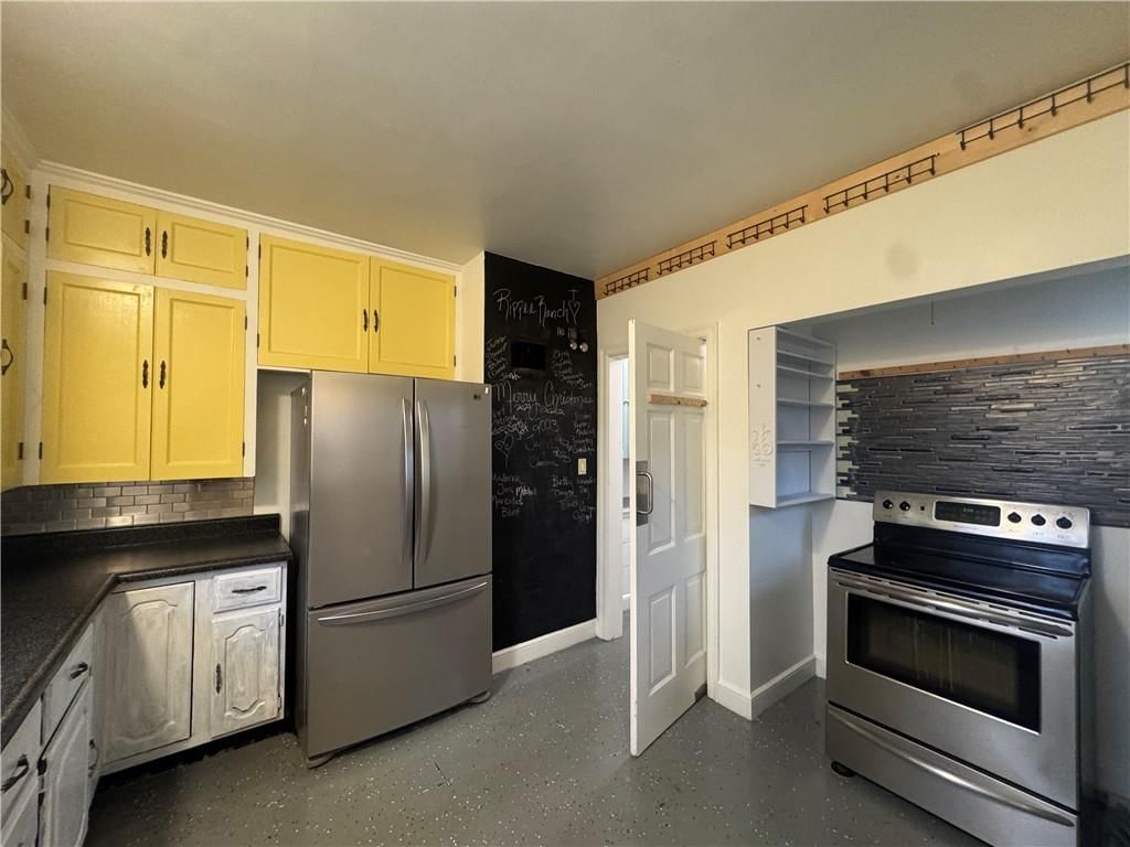 1410 S Broadway Street — photo 17