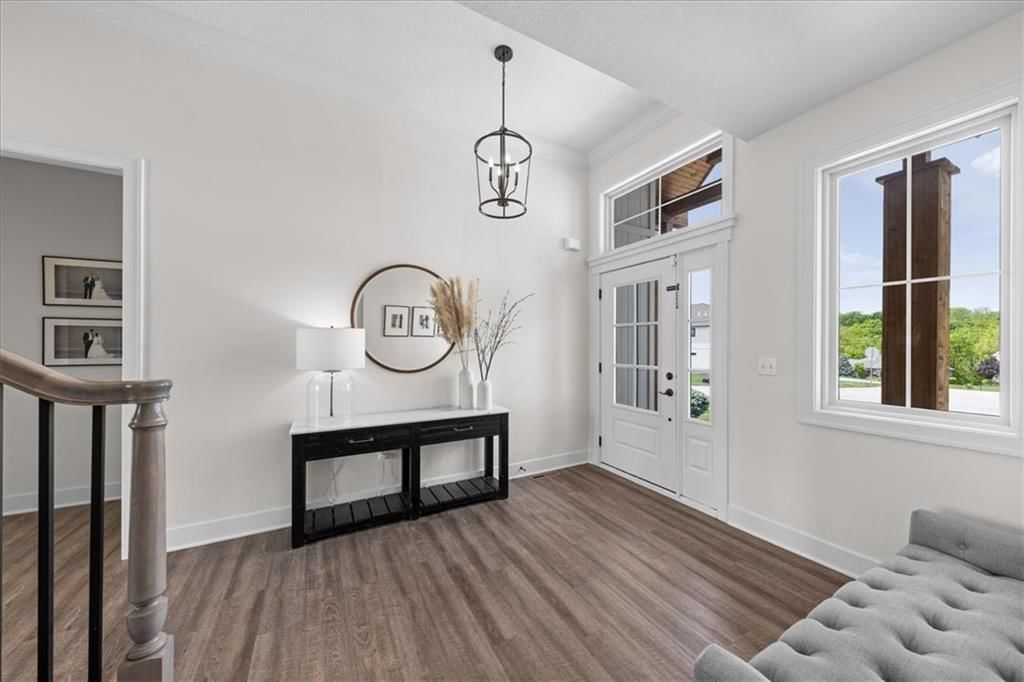 5587 Thousand Oaks Drive — photo 4