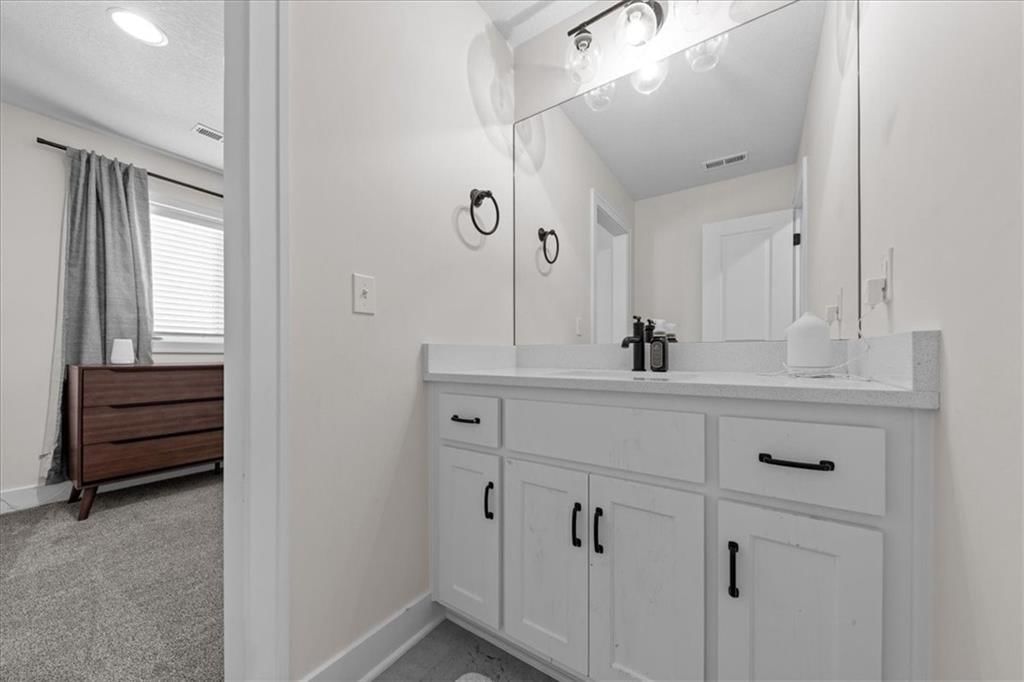 5587 Thousand Oaks Drive — photo 33