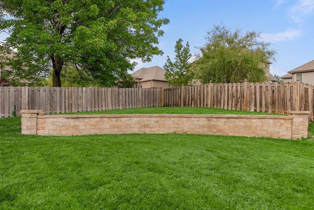 9105 N Kansas Court — photo 34