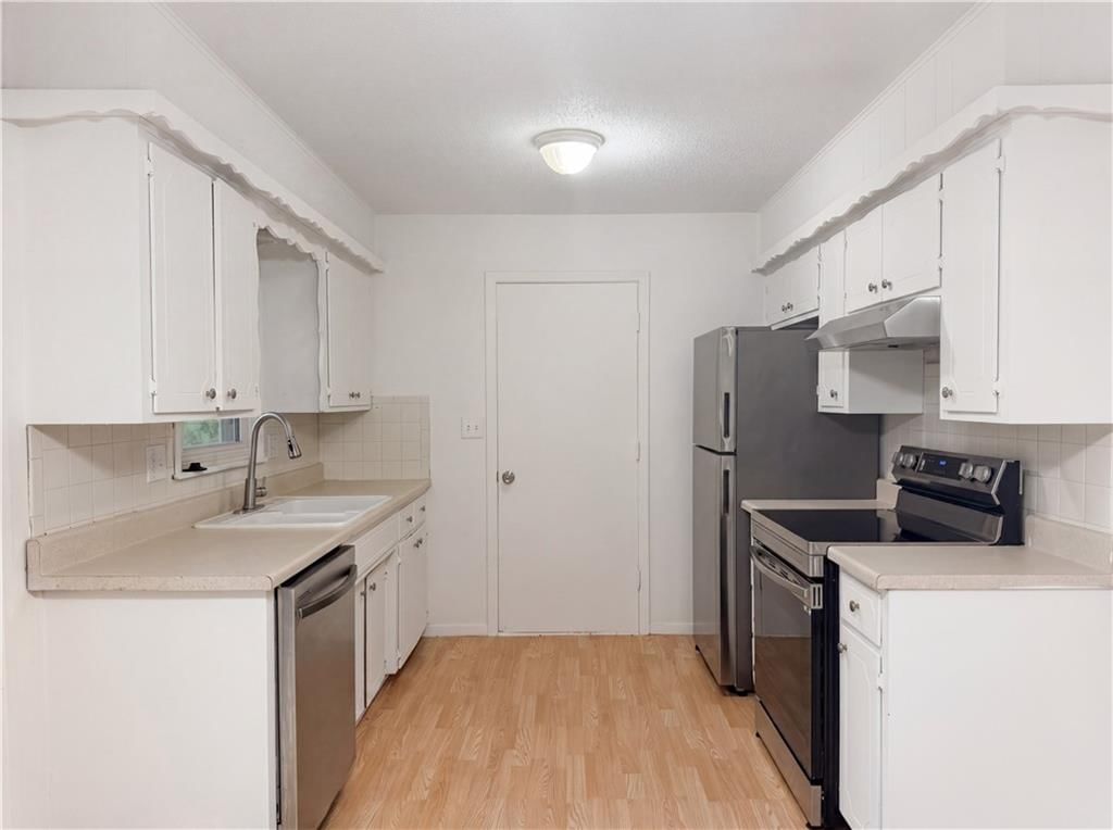9401 E 84th Terrace — photo 2