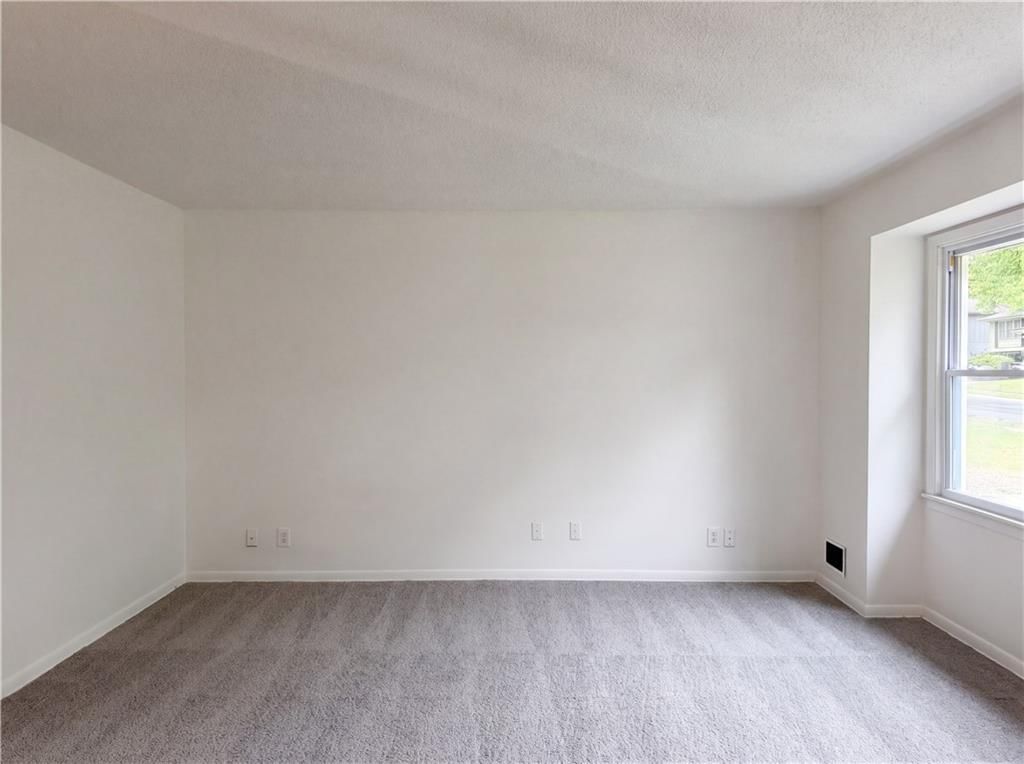 9401 E 84th Terrace — photo 3