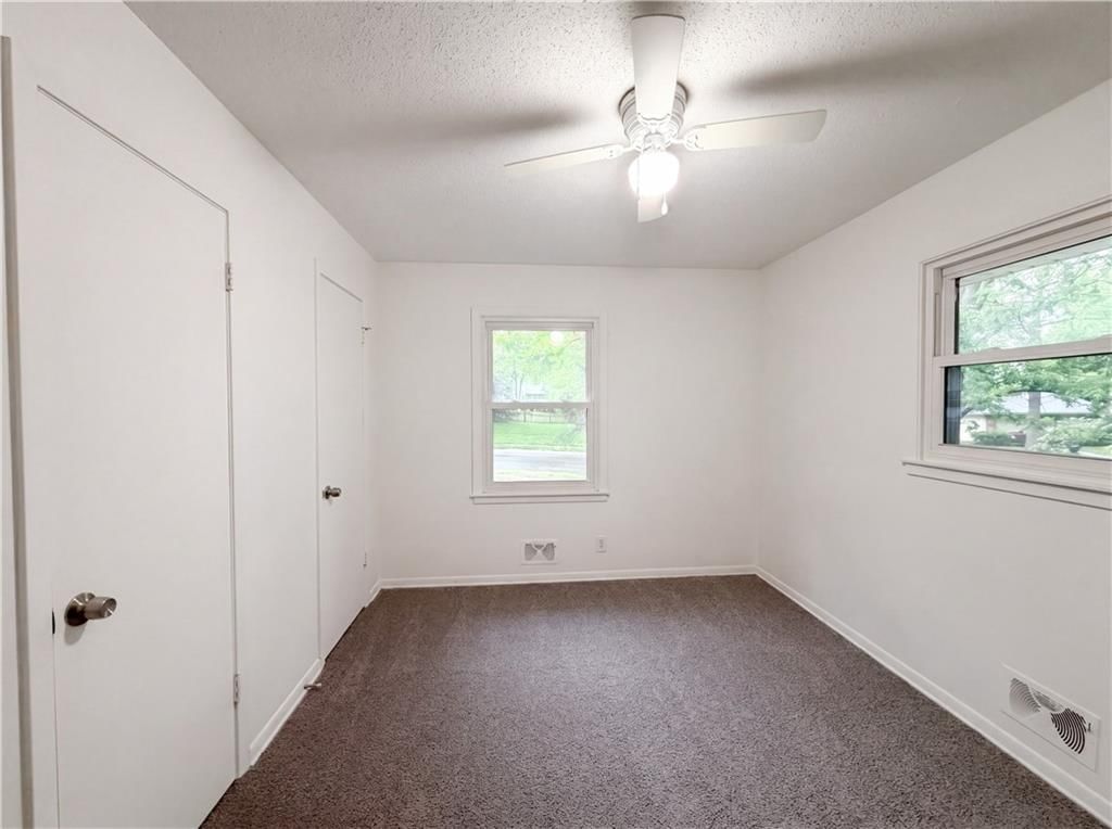 9401 E 84th Terrace — photo 11
