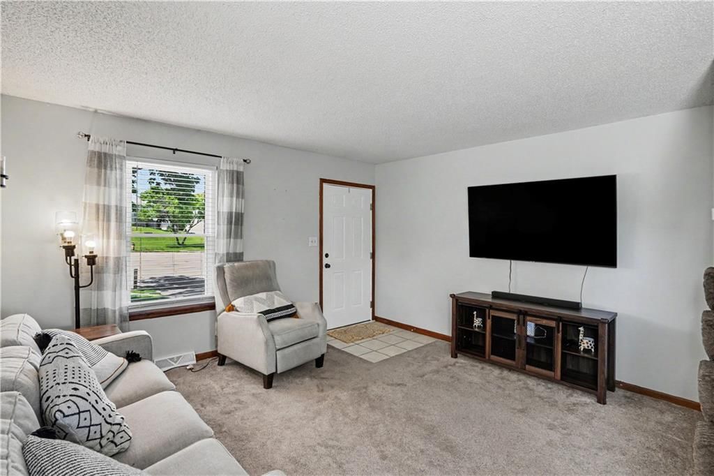 5315 NW 87th Street — photo 6