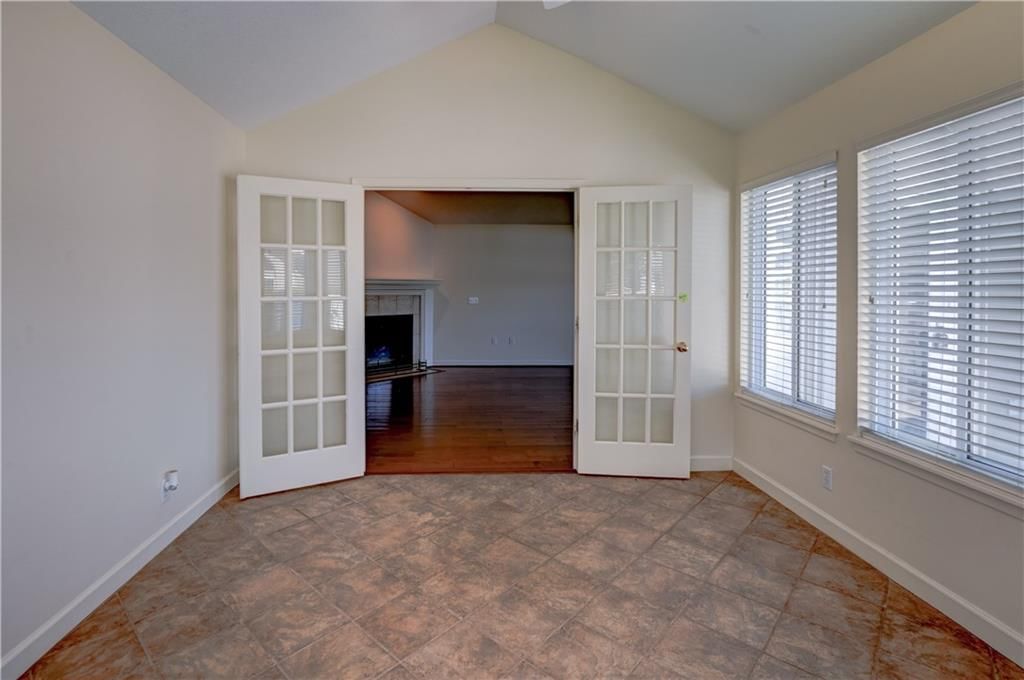 23113 W 71st Terrace — photo 5
