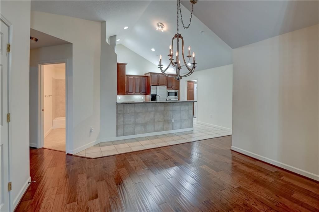23113 W 71st Terrace — photo 9