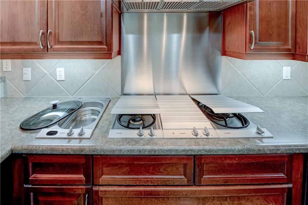 23113 W 71st Terrace — photo 12
