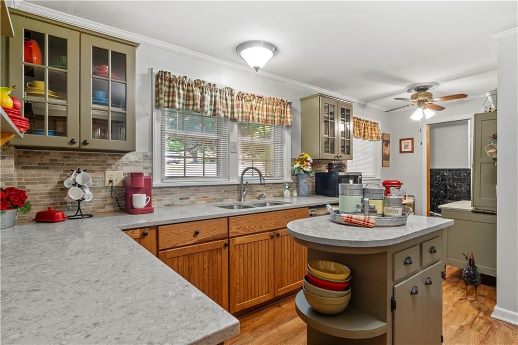 2113 Birch Street — photo 9