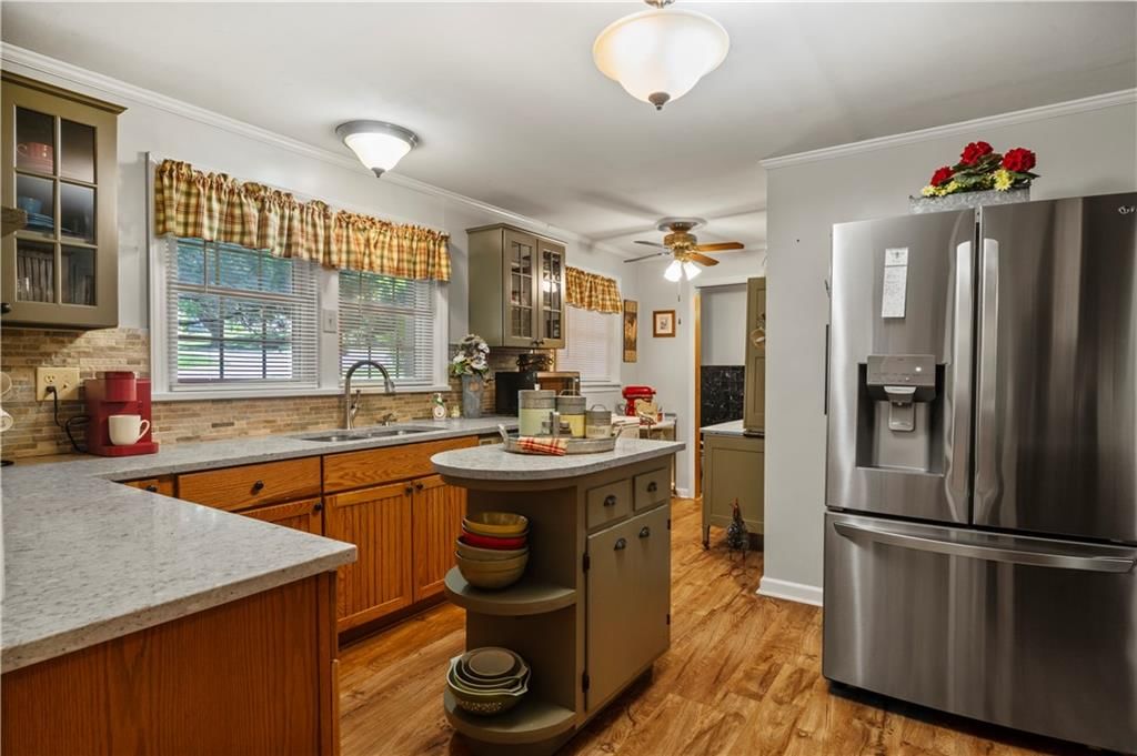 2113 Birch Street — photo 12