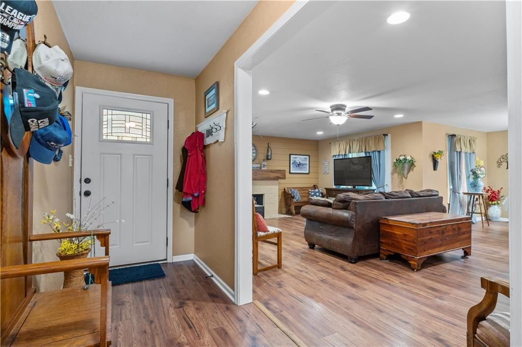 2113 Birch Street — photo 26