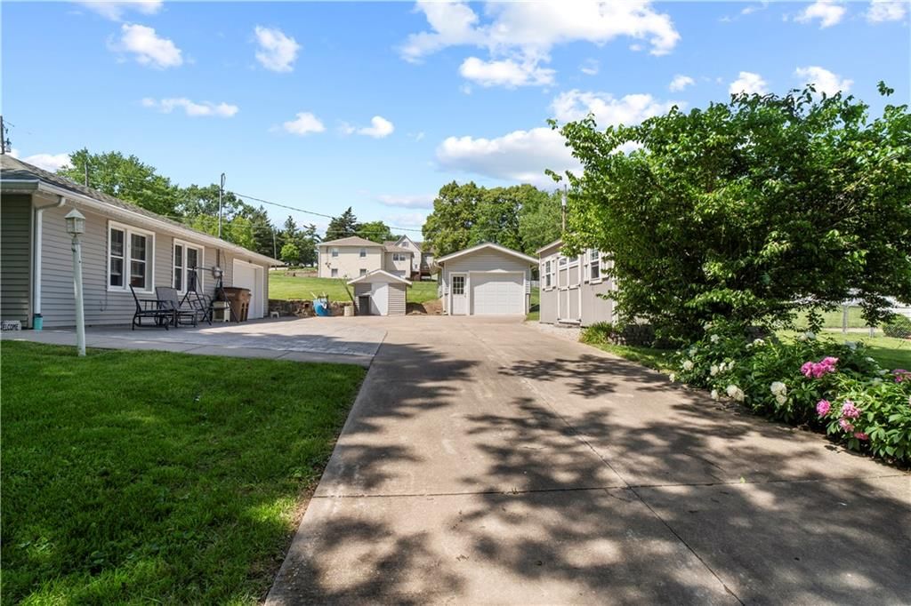 2113 Birch Street — photo 38