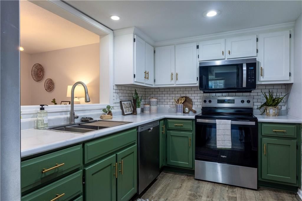 520 N John Doy Court — photo 8
