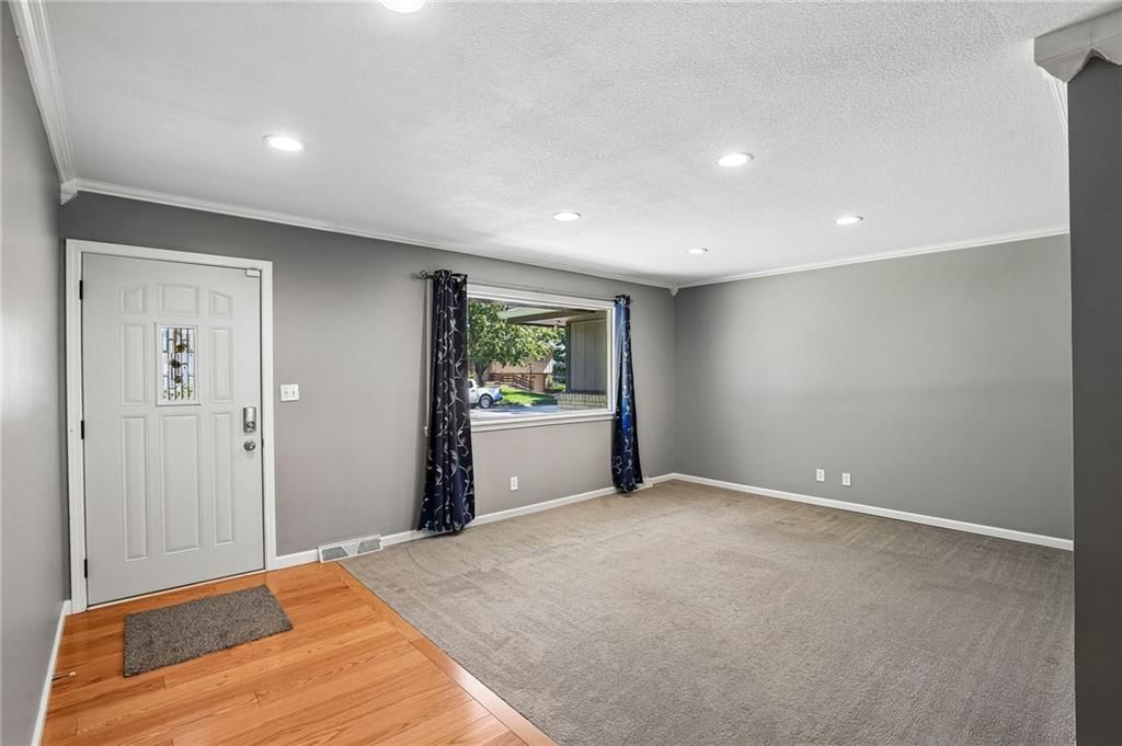7237 Lafayette Avenue — photo 2