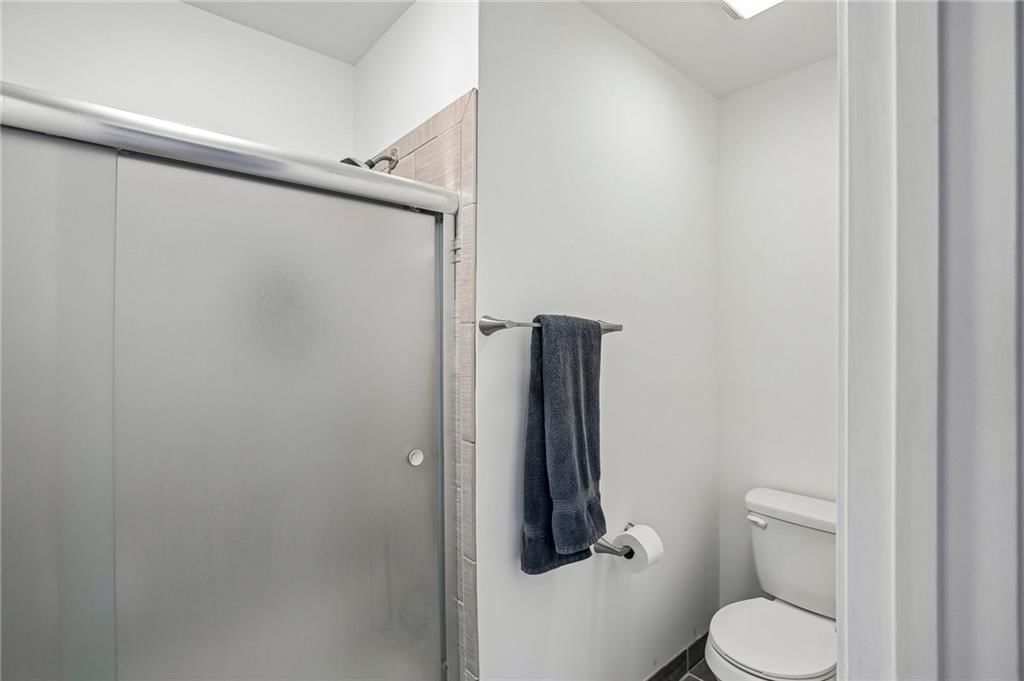 7237 Lafayette Avenue — photo 12