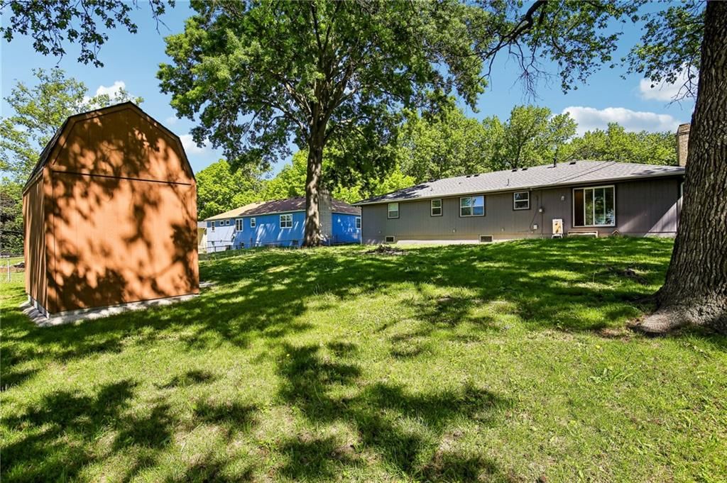 7237 Lafayette Avenue — photo 23