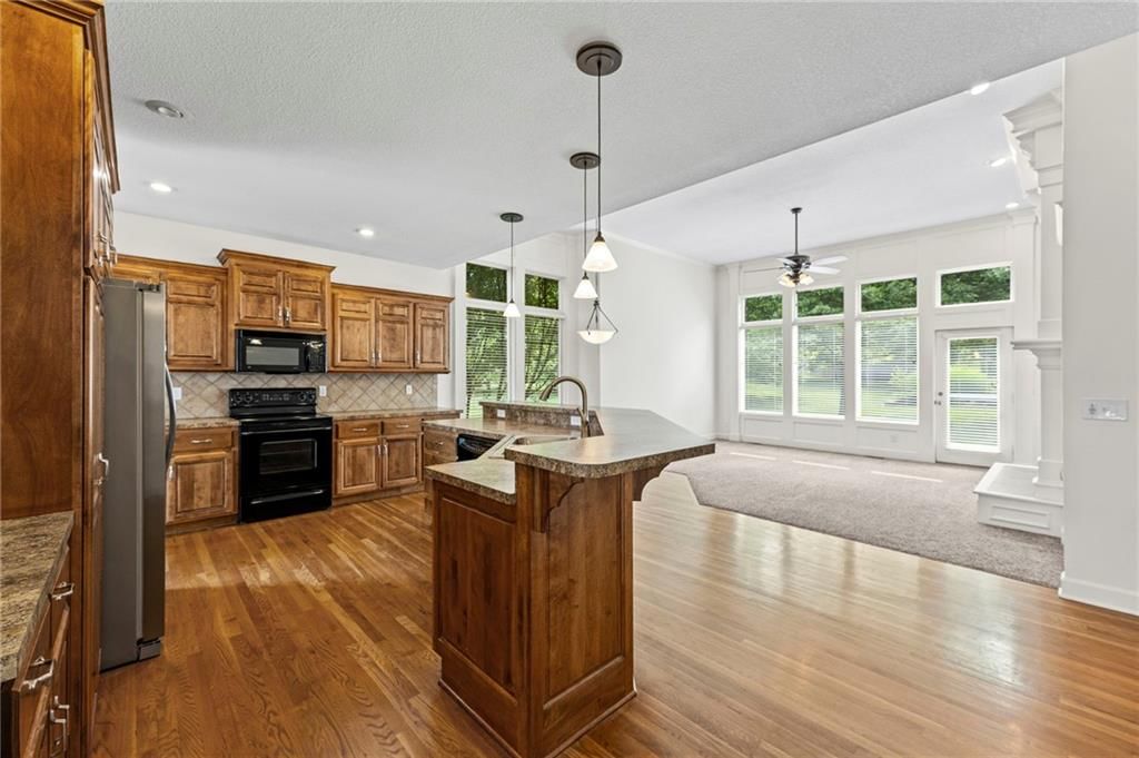 16019 S Locust Street — photo 10