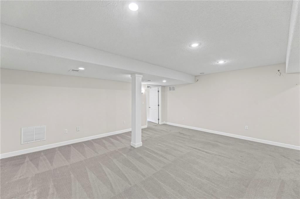 16019 S Locust Street — photo 42