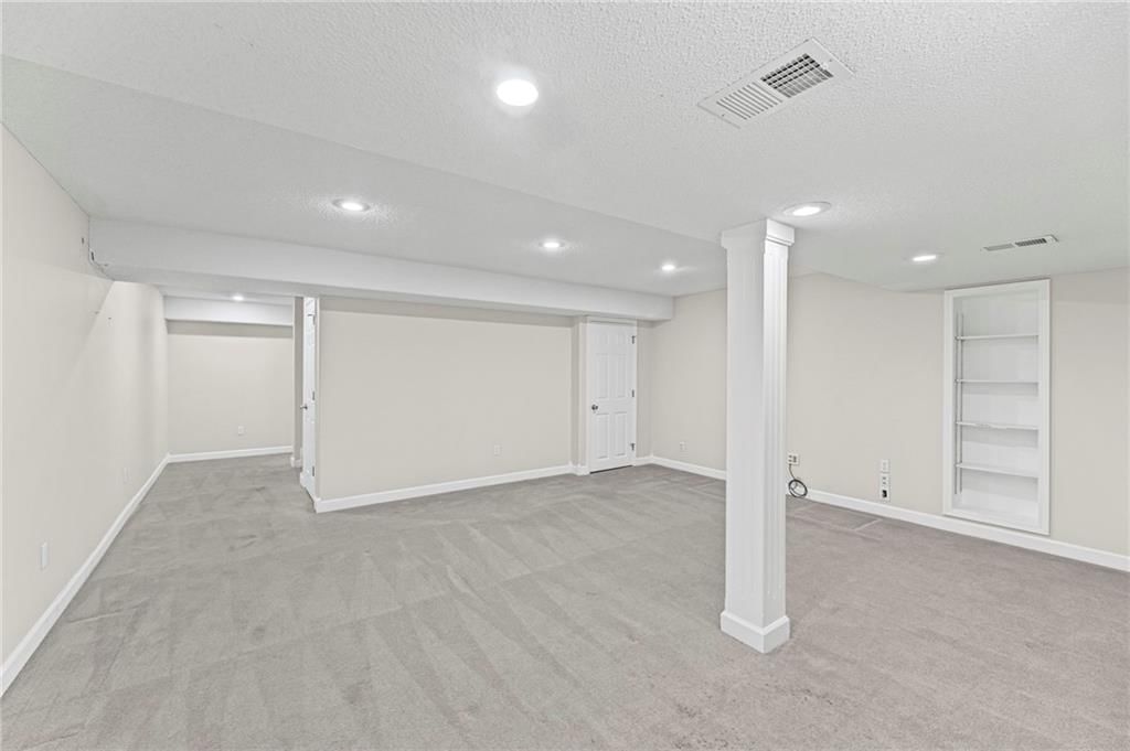 16019 S Locust Street — photo 43