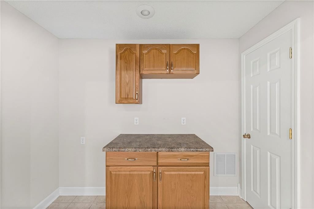 16019 S Locust Street — photo 46