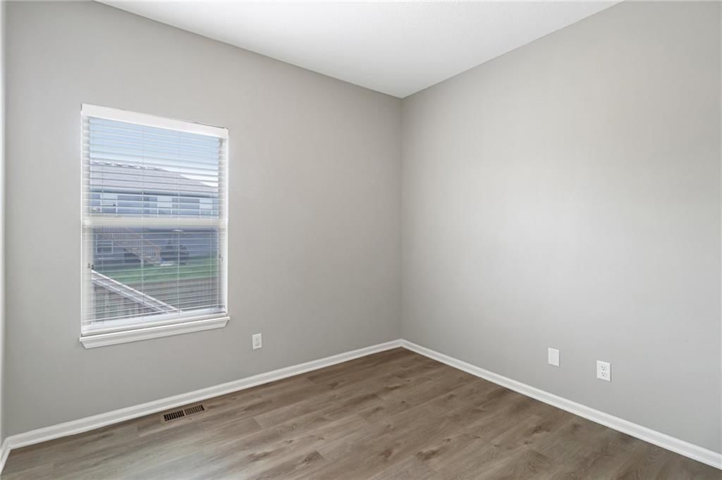 1205 NW Hilltop Lane — photo 13
