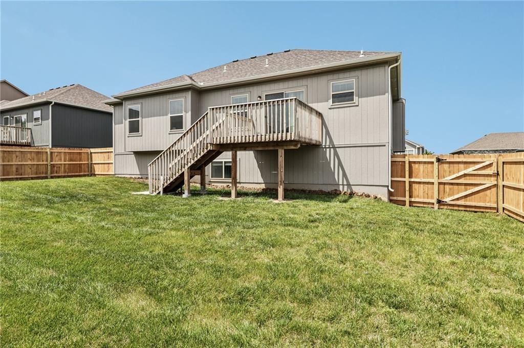 1205 NW Hilltop Lane — photo 30