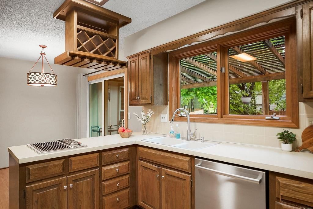 9010 Swarner Drive — photo 10