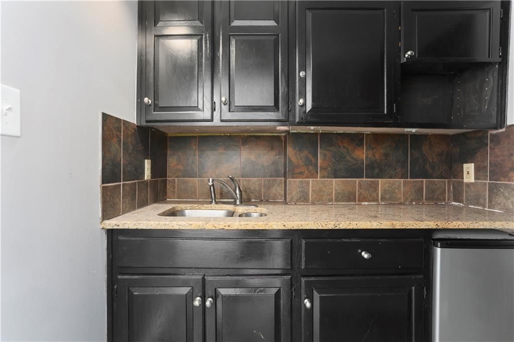 324 Elm Street — photo 12