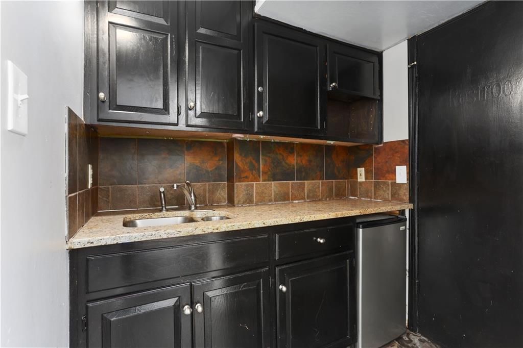 324 Elm Street — photo 13