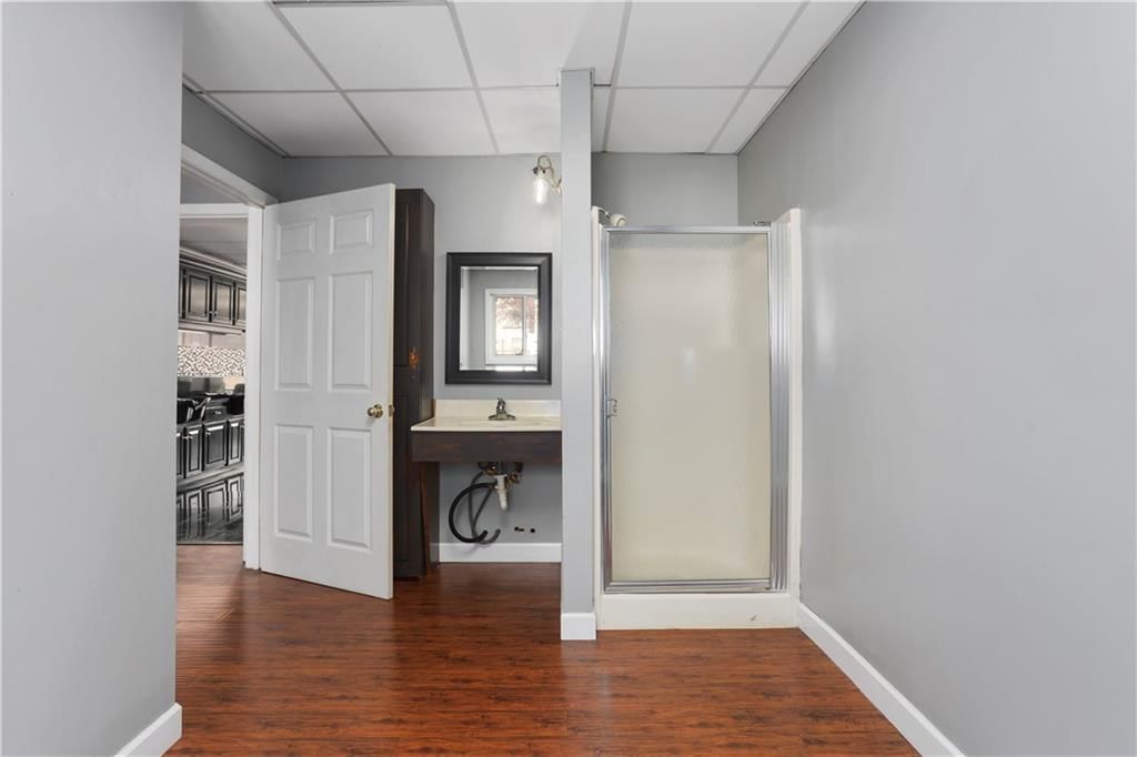324 Elm Street — photo 18