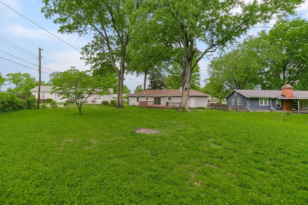 605 NW Lakeview Road — photo 28