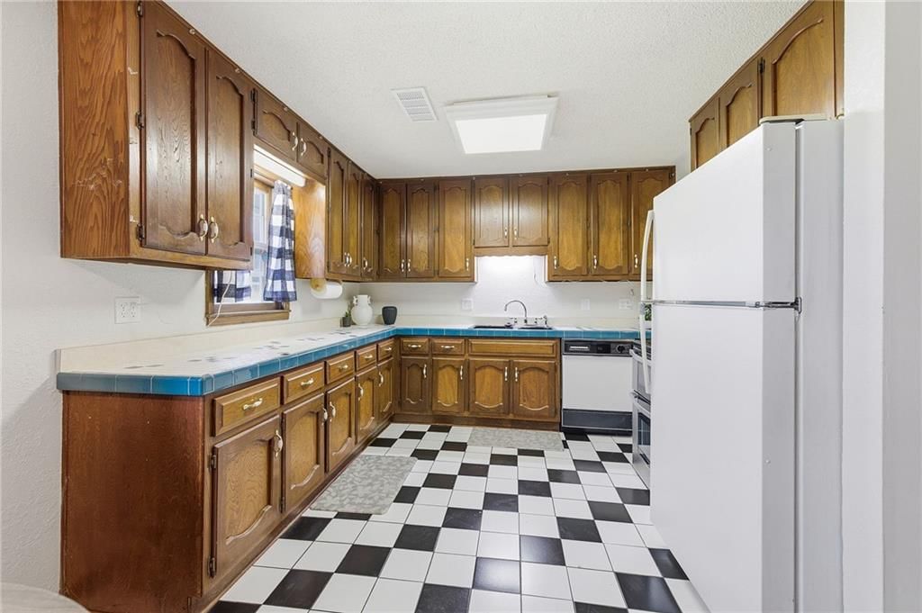 605 Pearl Street — photo 13