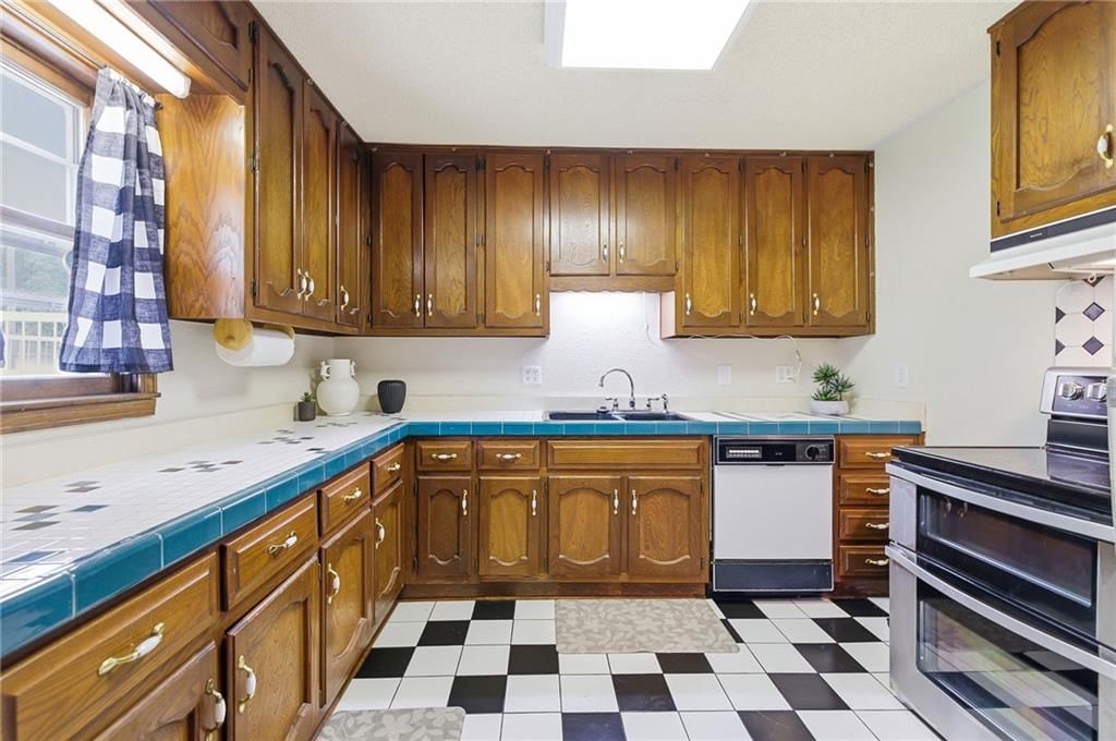 605 Pearl Street — photo 16