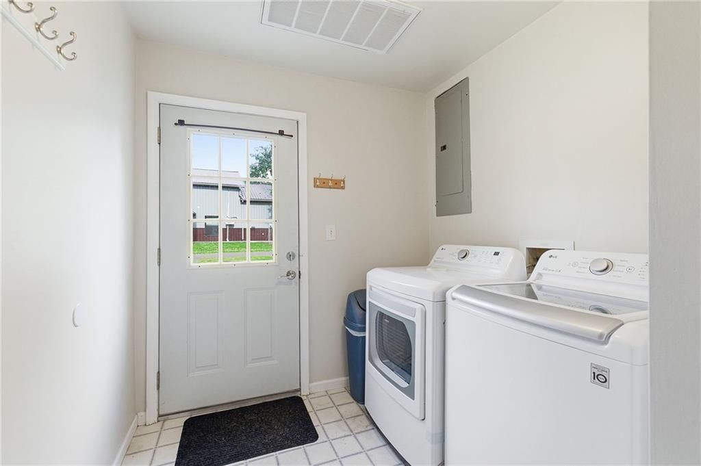 605 Pearl Street — photo 18