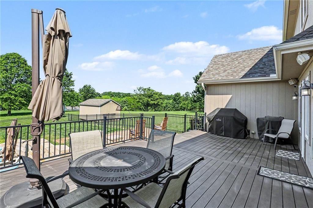 9705 NE JACOB Lane — photo 42