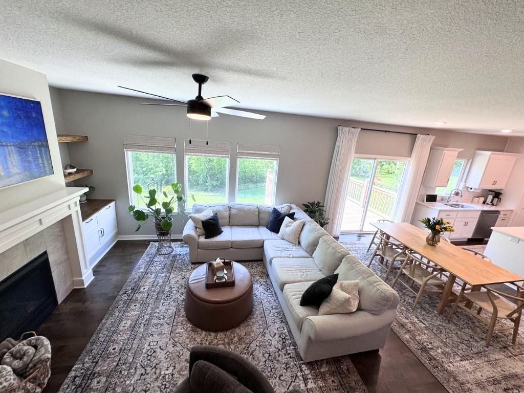 16135 Giorgia Street — photo 8
