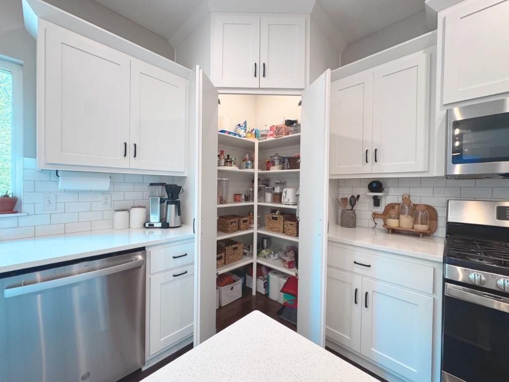 16135 Giorgia Street — photo 19