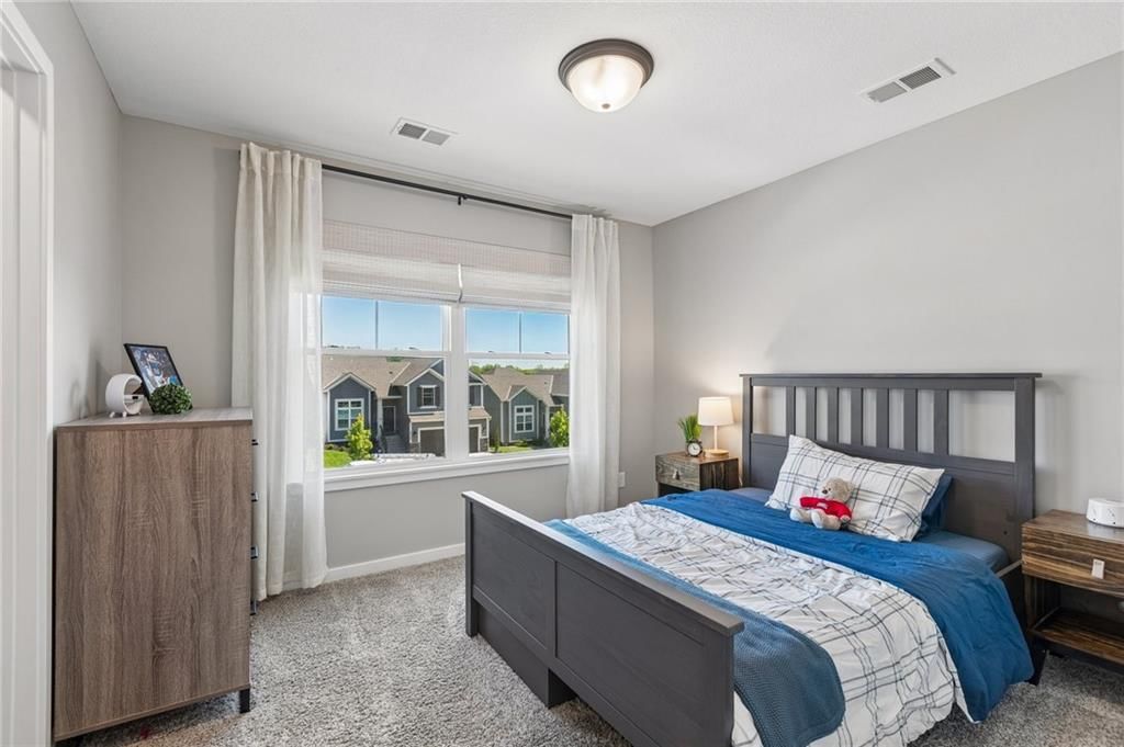 16135 Giorgia Street — photo 31