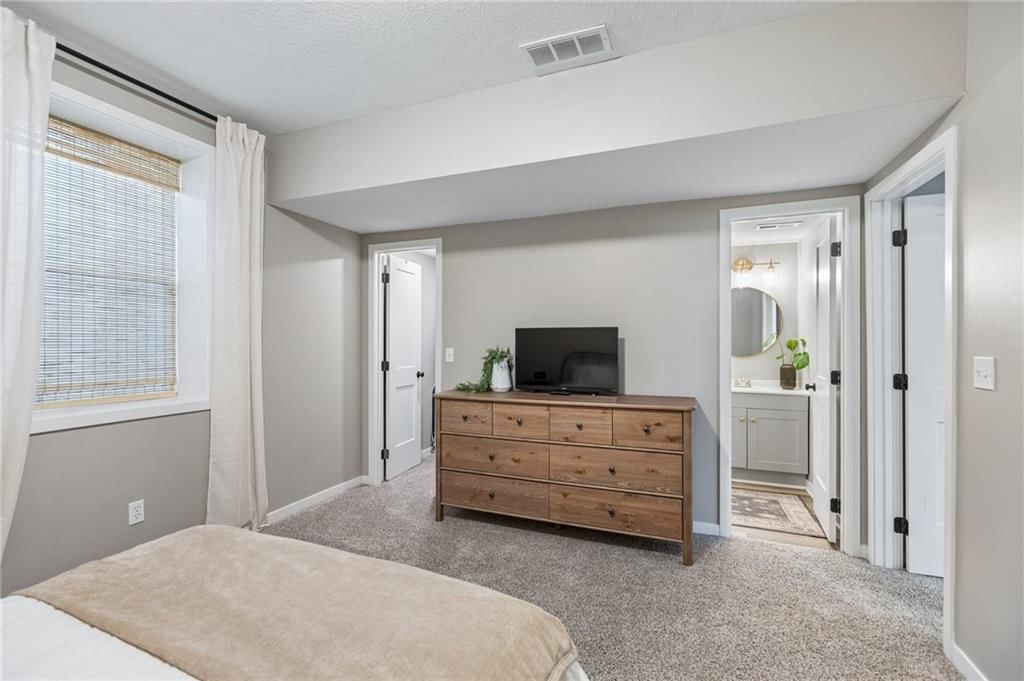 16135 Giorgia Street — photo 38