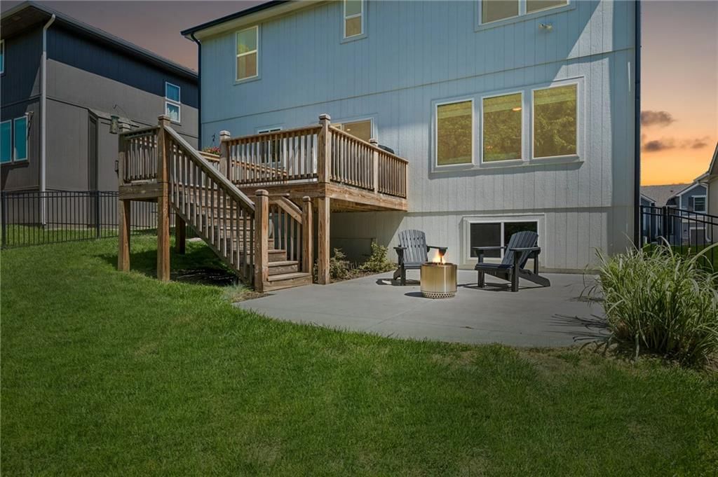 16135 Giorgia Street — photo 54