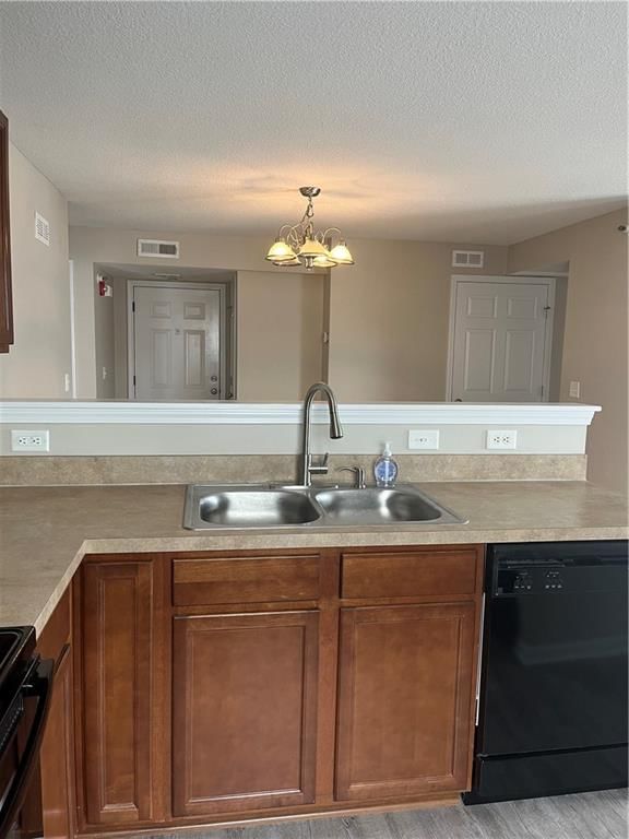 5600 NE 80th Unit 2 A Terrace — photo 4
